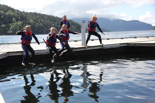 Mellom sol og regn – det er alltid stas på fylkesleiren!