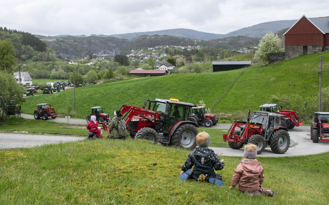 Frå to hjul til Traktortreff