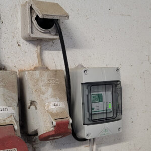 Mindre sløsing: Kompressoren har nå fast forbindelse til en energimåler med wi-fi.