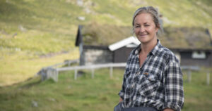 Høgare mål: – Heile meininga med å ha kyr, for meg, er å hauste av dei enorme ressursane me har i fjellet, seier Hilde Kalleklev Håland, bonde i Tysvær, og budeie på Hardangervidda.