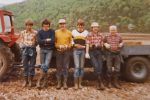 Steinhentarane: F.v.: Per Gunvald Espedal, Tore Hans Mikkelson, Torbjørn Espedal, Jon Magne Mitchell, Terje Holte, Mangor Espedal.