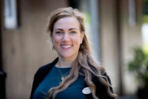 Tilbake til Bondevennen: Jofrid Åsland Gilje har tidlegare vore journalist i Bondevennen. Til våren tar ho over leiinga av fagbladet. Foto: Privat