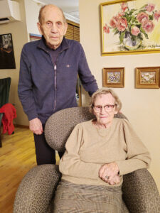 Radarpar: Åslaug (90) og Torstein (95) Tunheim har blitt godt vaksne pensjonistar. Nå nyt dei rolegare dagar i sitt trivelege husvære midt i Bryne sentrum. Dei to har vore gifte i 72 år. Slå den!