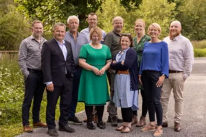 Dagens NSG-styre: Dersom årsmøte går for valgnemndas innstilling, blir styreleder Ronald Slemmen (ytterst til venstre) og nestleder Marthe Lang-Ree (i midten foran/ grønn kjole) skiftet ut. Foto: NSG / Mats Bakken