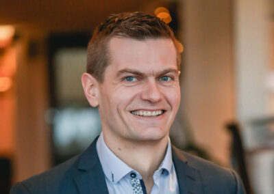 Lovar stø kurs vidare