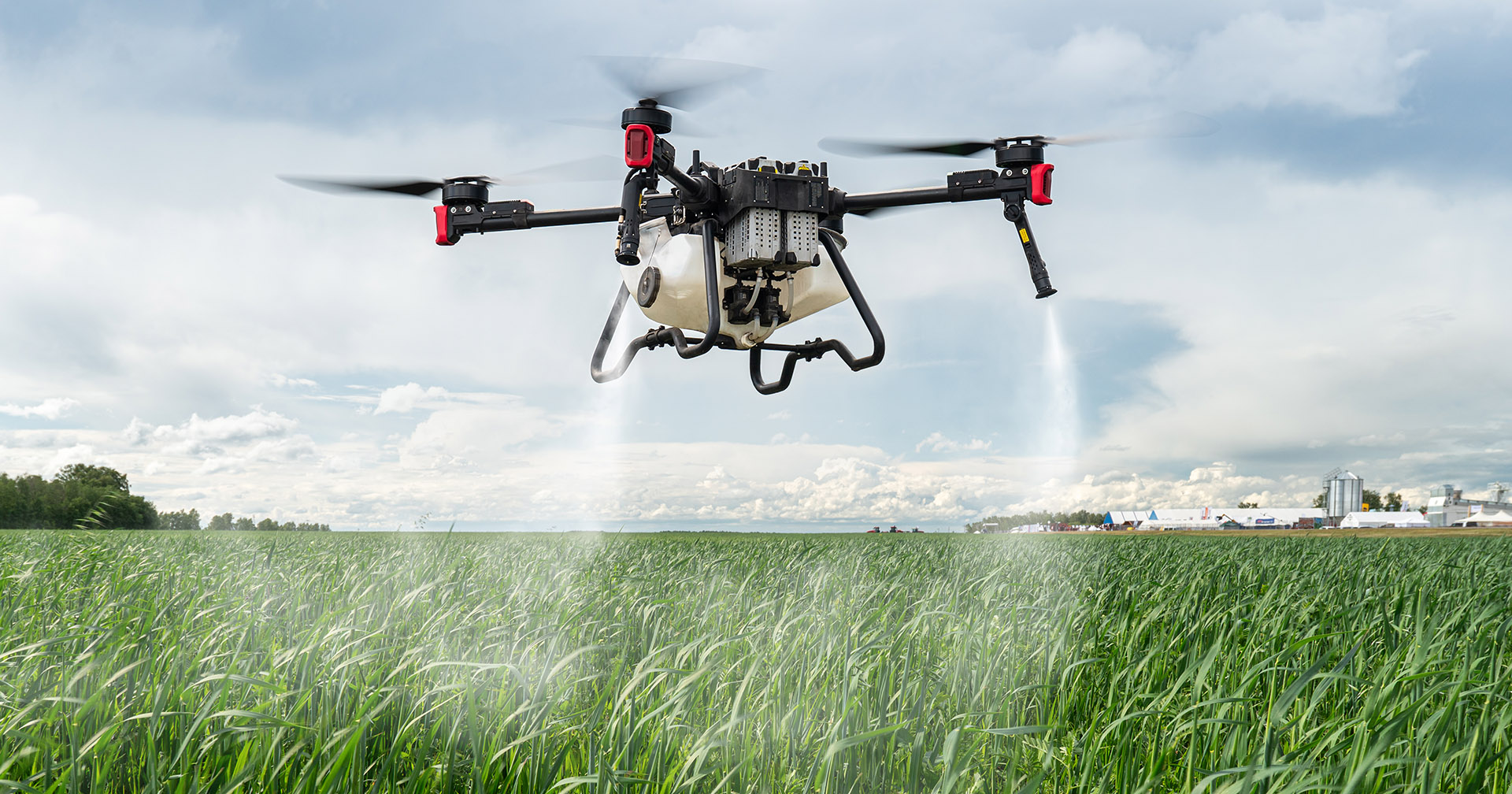 Regelverket for dronesprøyting er ikkje klart